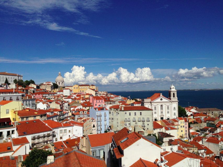 The 7 Hills of Lisbon Tuktuk Tour (Old Town&Chiado) - Sao Jorge Castle