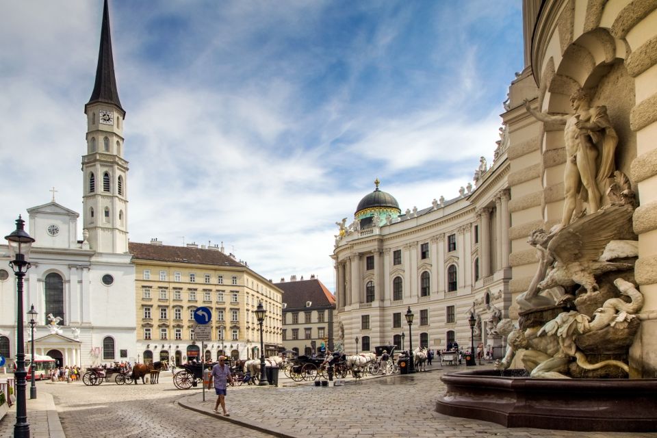 Vienna: First Discovery Walk and Reading Walking Tour - Customer Reviews and Ratings