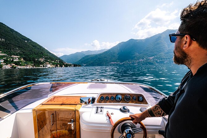 2 Hour Private Cruise on Lake Como by Motorboat - Captains and Guides Role