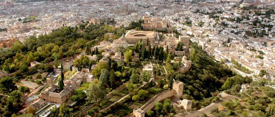 Alhambra and Albaicín Full-Day Private Tour From Seville - Background