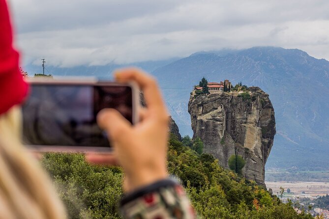 Full-Day Meteora Monasteries and Hermit Caves Tour From Athens - Transportation and Group Management