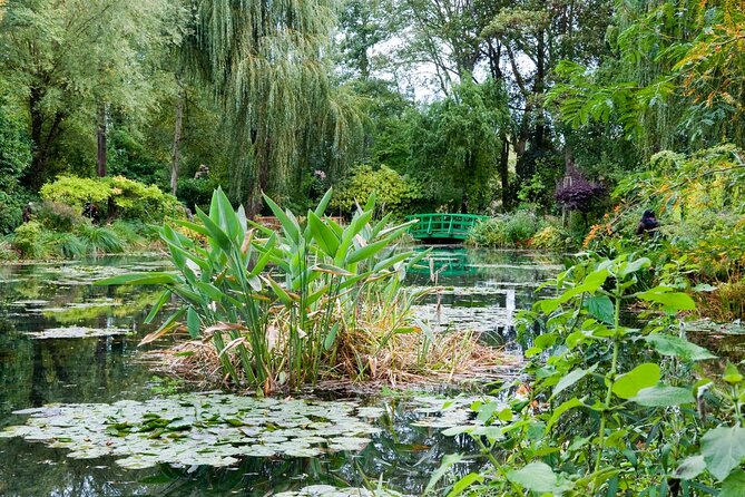 Giverny and Versailles Full Day Private Guided Tour Wih Hotel Pickup - Common questions