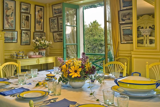 Giverny Half Day Guided Trip With Monets House & Gardens From Paris by Minivan - Booking Recommendations