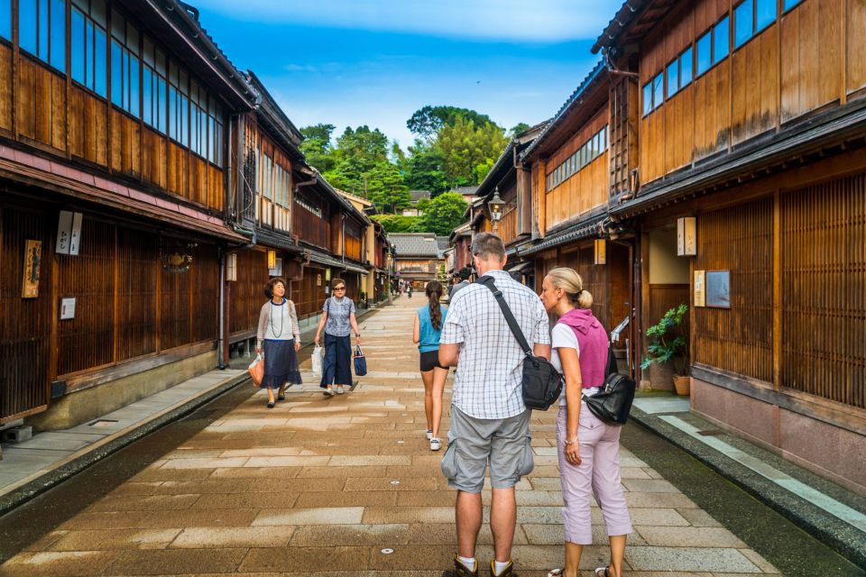 Kanazawa: Private Food Tasting Walking Tour - Review Summary