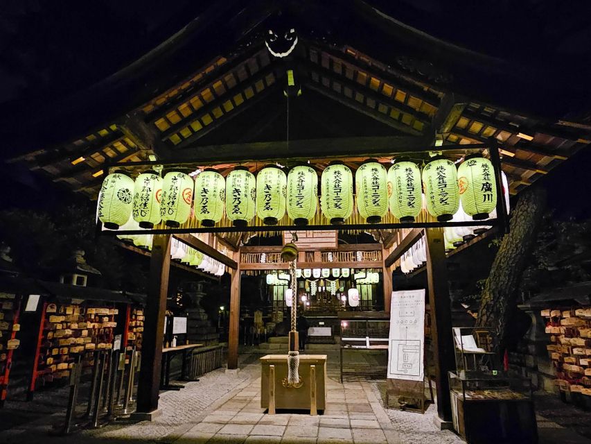 Kyoto: Gion District Guided Walking Tour at Night With Snack - Common questions