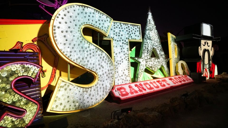 Las Vegas: Night Helicopter Flight and Neon Museum Tour - Common questions