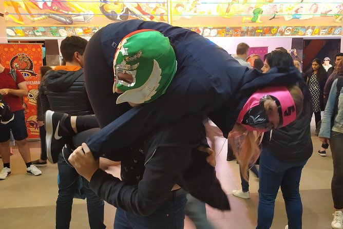 LUCHA LIBRE Tour Created by Fans With TACOS and MEZCAL - Guide Appreciation