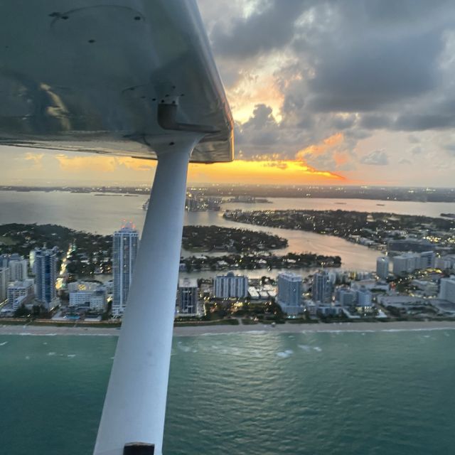 Miami: Romantic 1-Hour Private Flight Tour With Champagne - Pre-Flight Preparations