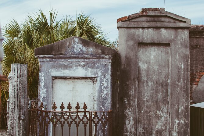 New Orleans Cemetery Tour - Transportation Options