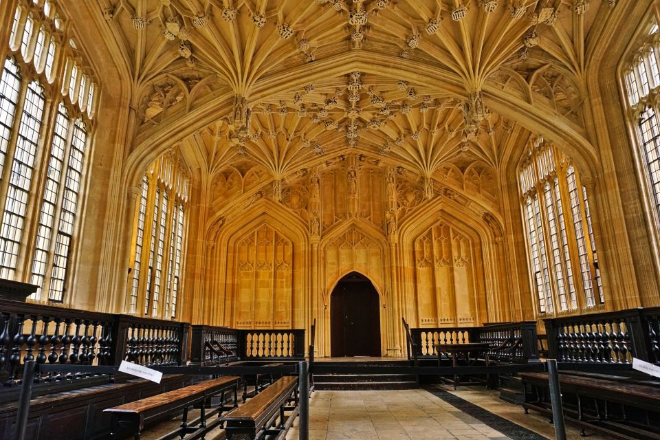 Oxford: Harry Potter Film Tour Led by University Alumni - Common questions