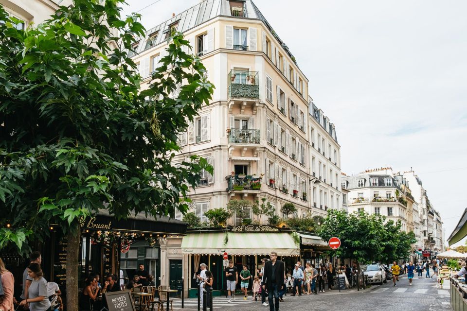 Paris: Savor Montmartres Iconic Food & Wine on a Food Tour - Gift Option