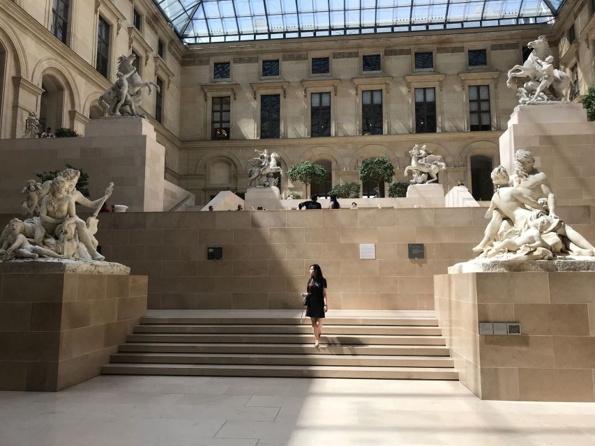 Paris: Walking Tour With Louvre Museum Skip-The-Line Ticket - Common questions