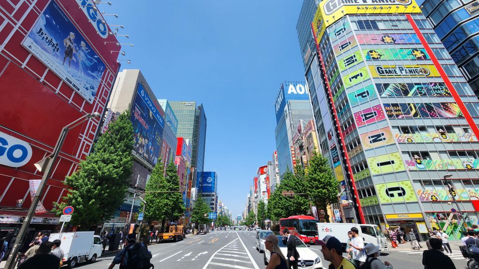 Real Tokyo in One Day With a Local - Hidden Gems and Iconic Spots