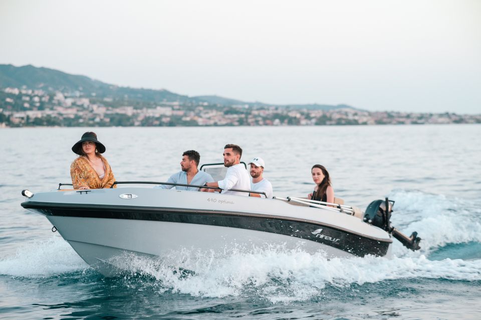 Santorini: Rent a Boat - License Free - Common questions