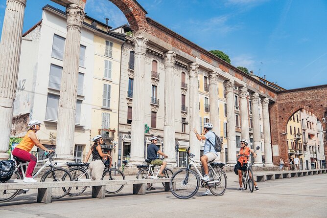 Small-Group Milan Highlights E-Bike Tour - Guide Experience