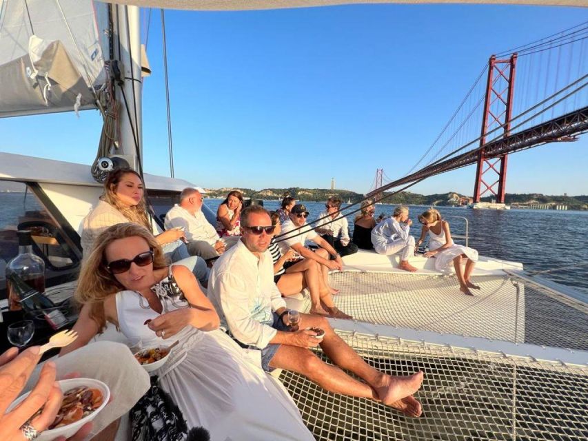 VIP - 2 HOURS PRIVATE SAILING EXPERIENCE - Inclusions and Meeting Point