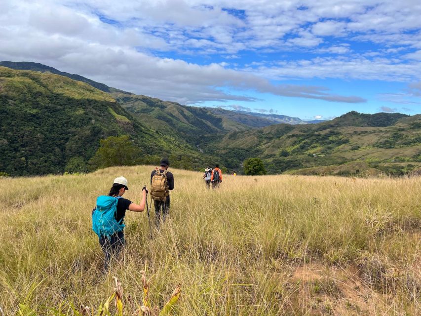 Fiji: Highland Escape Hiking Trip - Support for Local Communities