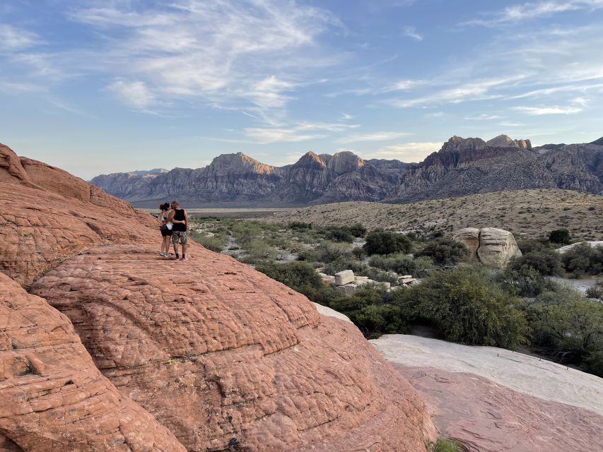 Las Vegas: Sunset Hike and Photography Tour Near Red Rock - Common questions