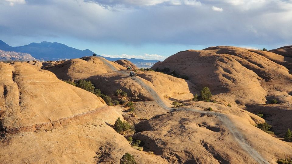 Moab: Self-Drive 2.5-Hour Hells Revenge 4x4 Guided Tour - Safety Measures