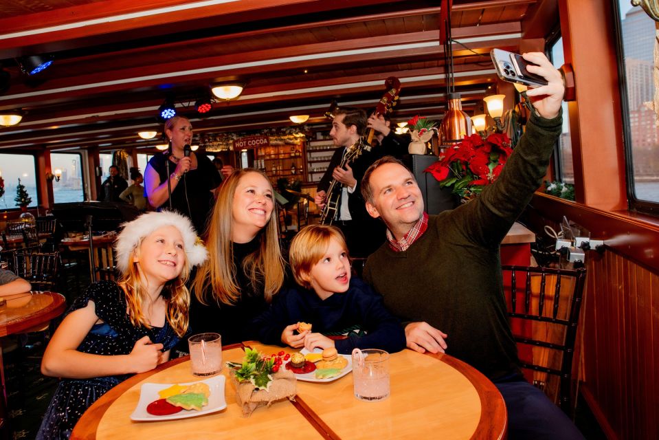 New York City: Weekend Holiday Brunch Cruise - Common questions