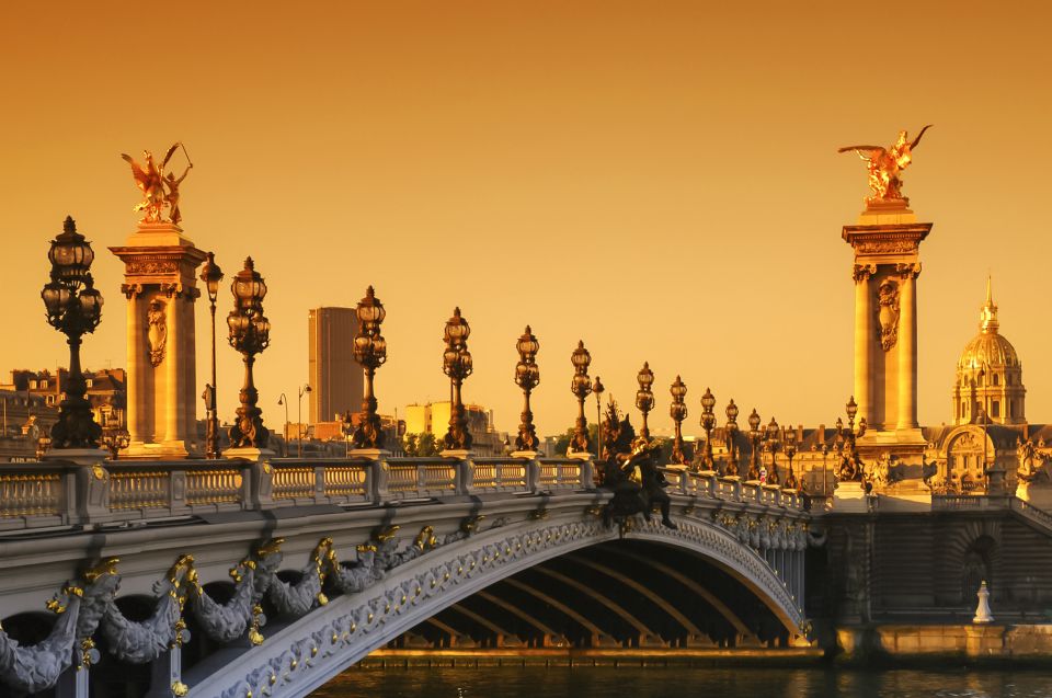 Paris: Evening Sightseeing Tour and Moulin Rouge Show - Directions and Product ID Information