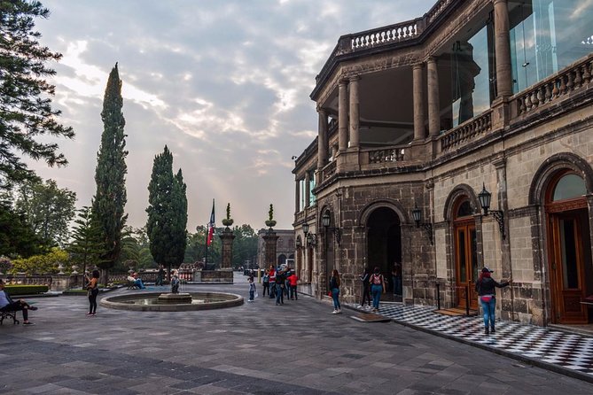 Private Walking Tour Anthropology Museum & Chapultepec Castle - Common questions