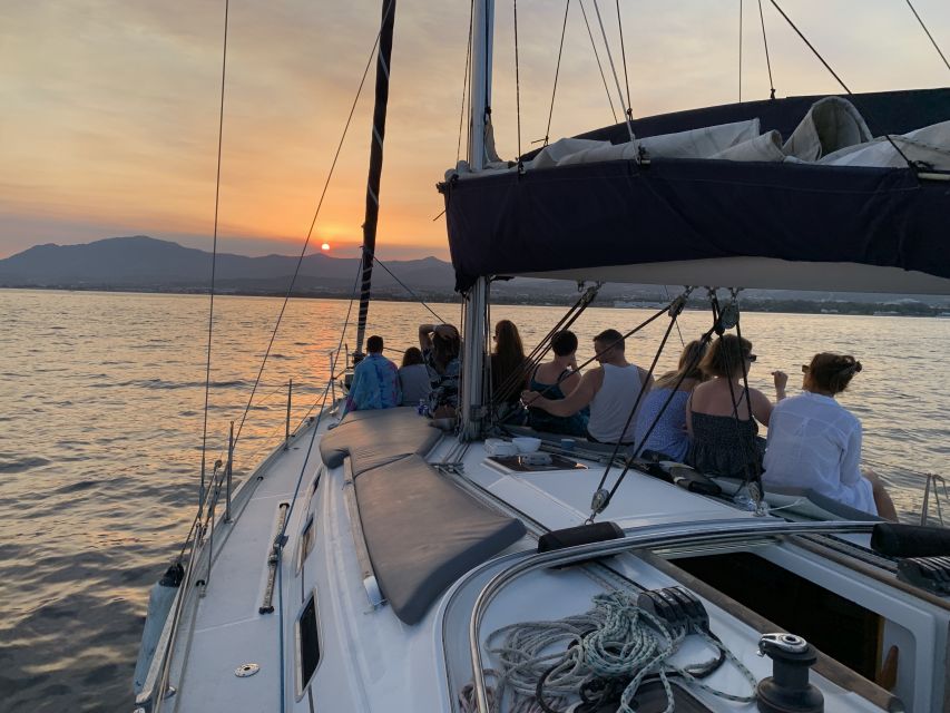 Puerto Banús: Sunset Sail in Marbella With Drinks & Snacks - Tips for a Memorable Sail