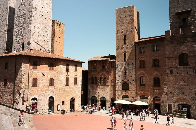 Siena San Gimignano Pisa Escorted Transport and Optional Lunch - Common questions