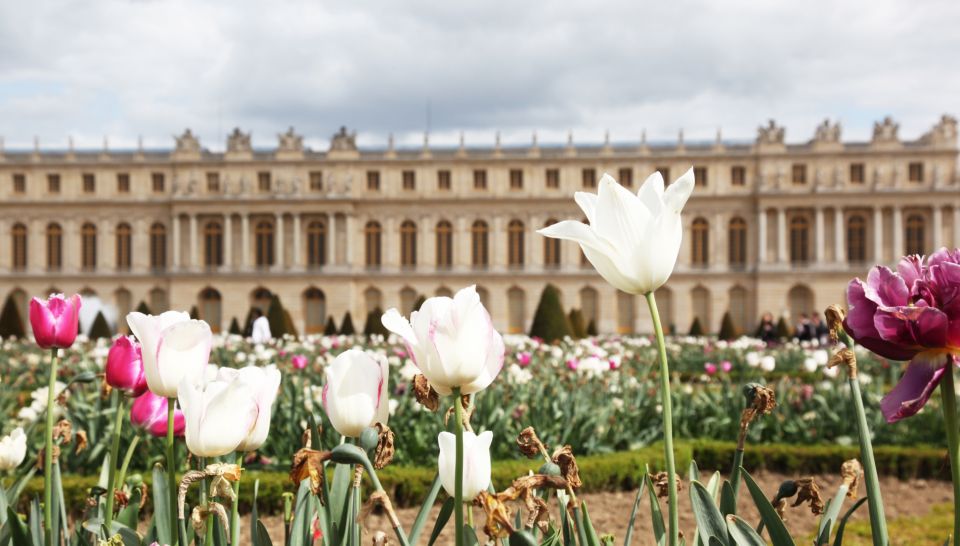 Versailles: Versailles Palace Guided Tour & Gardens Option - Common questions