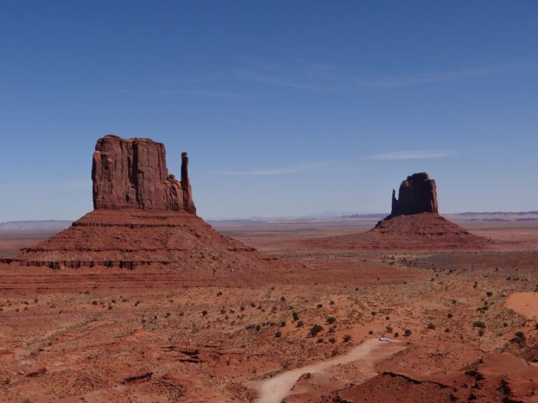 Monument Valley 2.5 Hour Guided Vehicle Tour