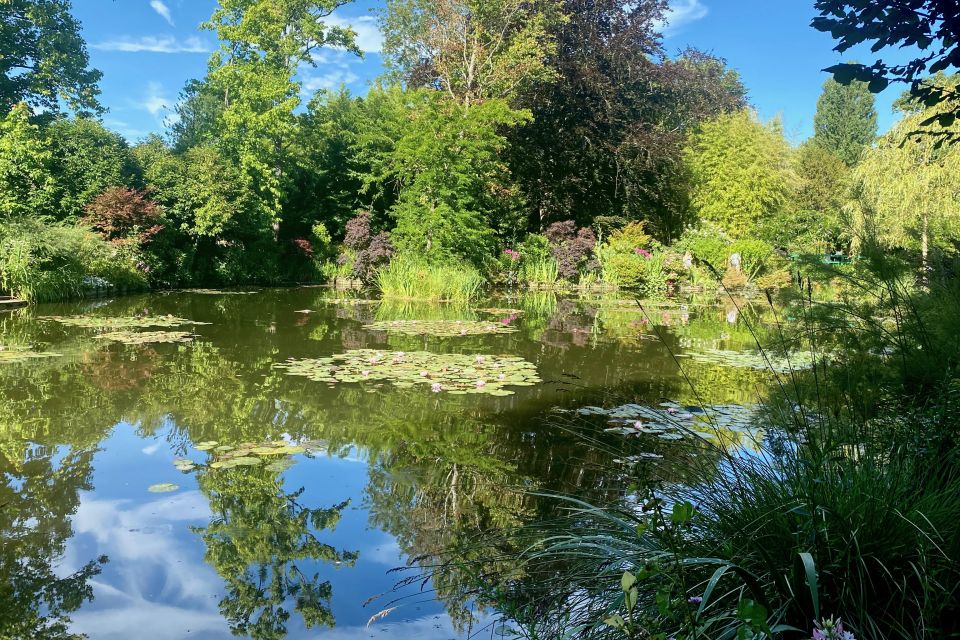 Private Giverny Half-Day Trip From Paris by Mercedes - Common questions