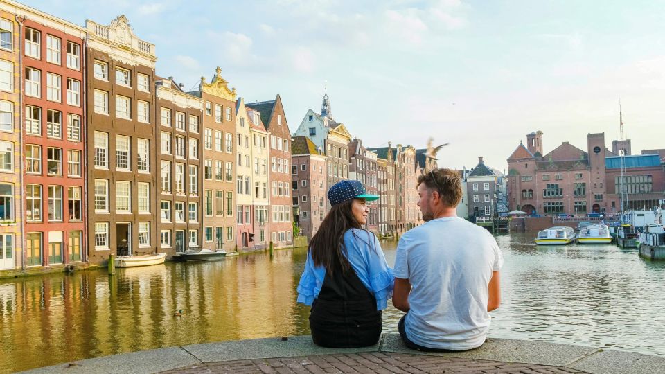 Amsterdam: Walking Tour With Audio Guide on App - Key Points