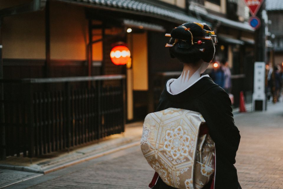 Audio Guide Tour Through Gion: Kiyomizu-Dera and Kodai-Ji - Key Points