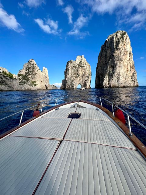 Capri Island by Boat - Key Points