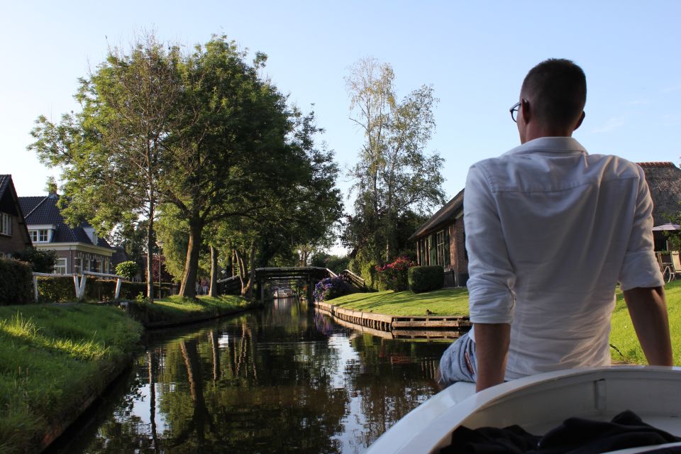 Giethoorn: Live Guided Tour With Cruise & Cheese Platter - Key Points