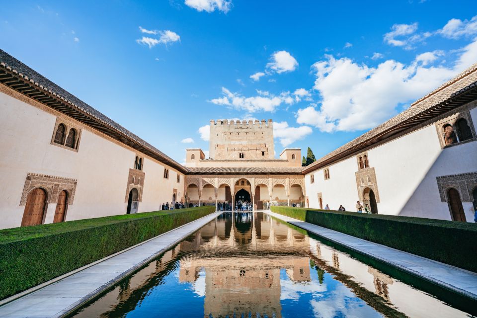 Granada: Alhambra Guided Tour With Nasrid Palaces & Gardens - Key Points