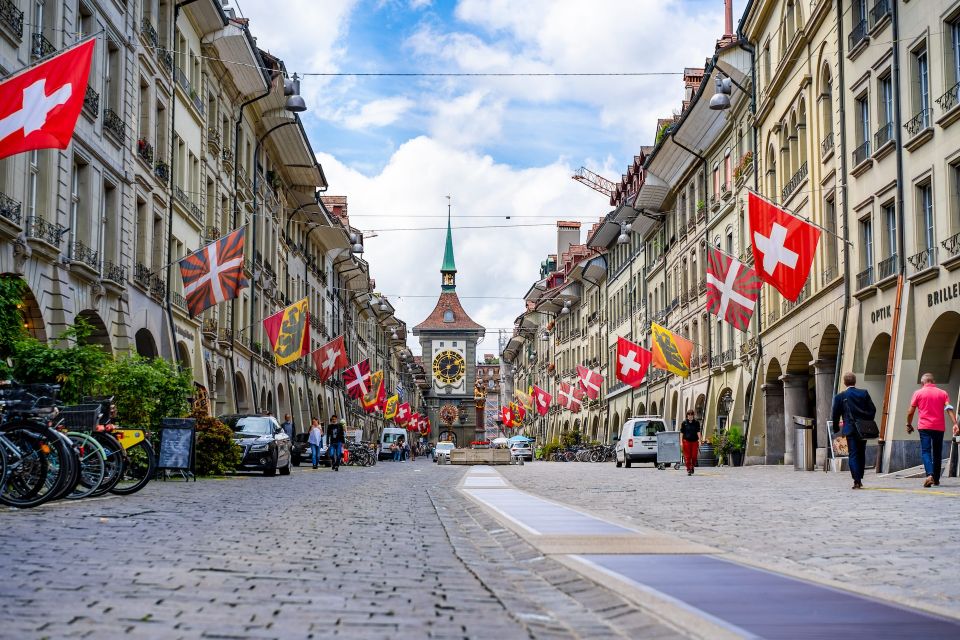 Highlights & Hidden Gems of Bern: Small Group Guided Walking - Key Points