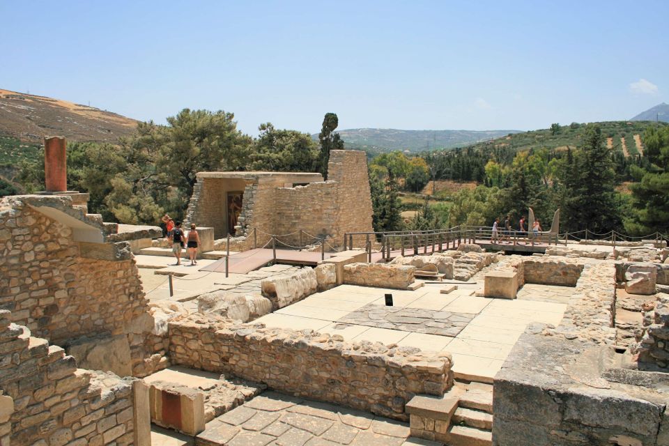 Knossos Palace & Heraklion Full-Day Tour From Chania Area - Key Points