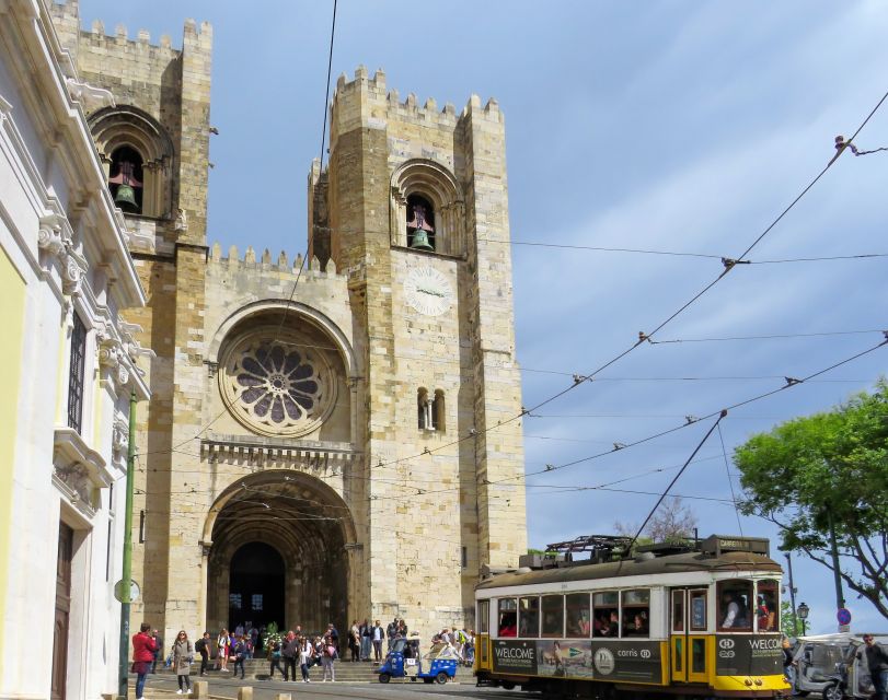 Lisbon: Private Guided Day Tour Including Belém and Cascais - Key Points