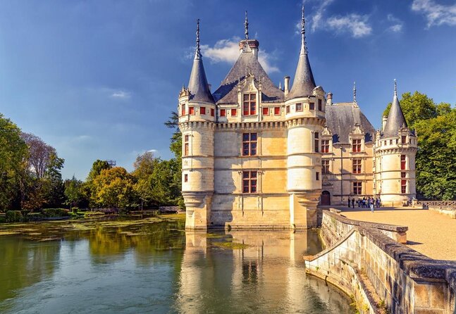 Loire Châteaux and Vouvray Small-Group Tour With Wine Tasting  - Tours - Key Points