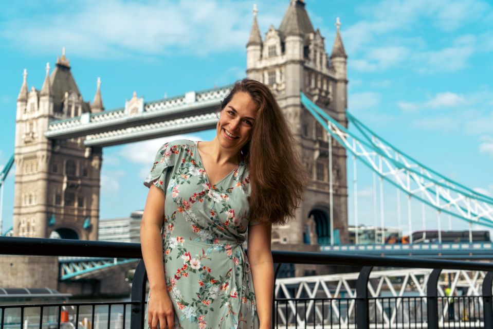 London: Professional Photoshoot at Tower Bridge - Key Points