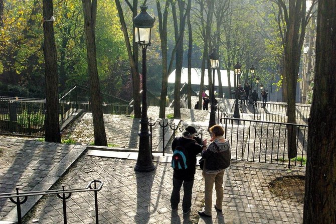 Montmartre District and Sacre Coeur Guided Walking Tour - Semi-Private 8ppl Max - Key Points