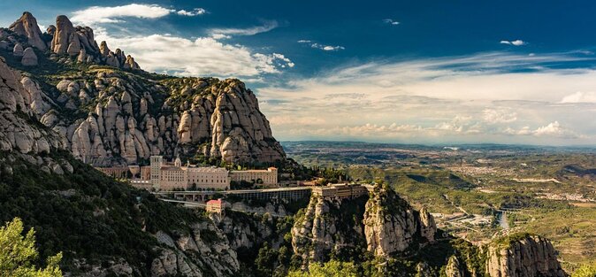 Montserrat Monastery Visit and Lunch at Farmhouse From Barcelona - Key Points