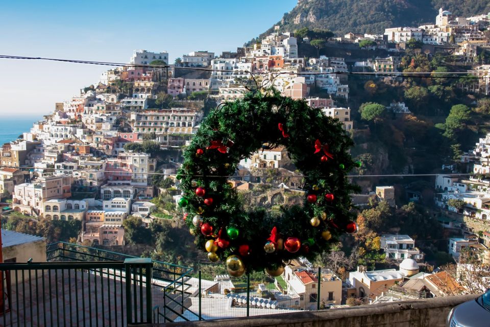 Positano's Christmas Splendor: A Festive Cultural Walk - Key Points
