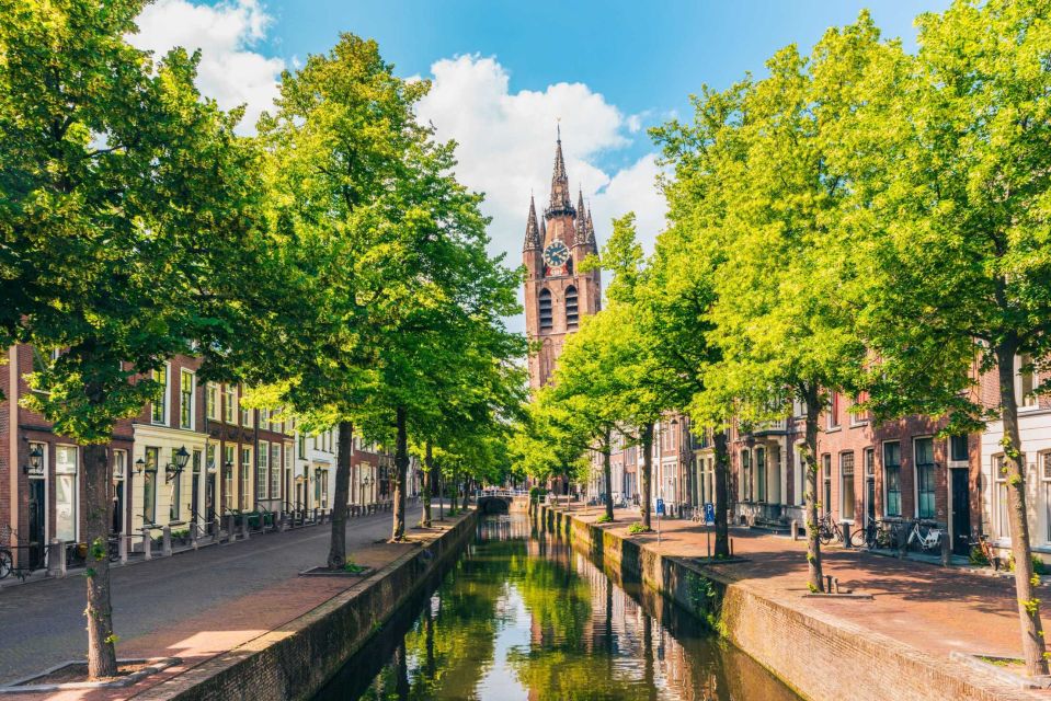 Private Day Tour of Amsterdam's Old Town Highlights by Car - Key Points