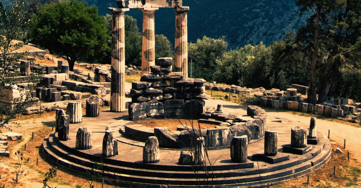 Private Day Trip to Delphi and Arachova From Athens - Key Points