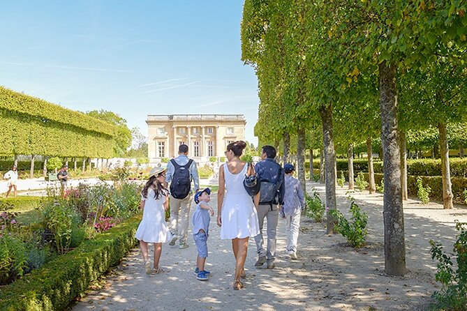 Private Half-Day Trip to Versailles From Paris With Macarons - Key Points