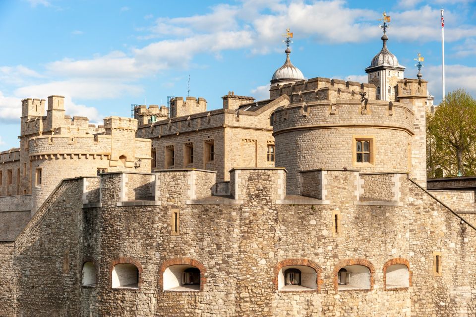 Private Tour of London With Rooftop Garden & Tower of London - Key Points