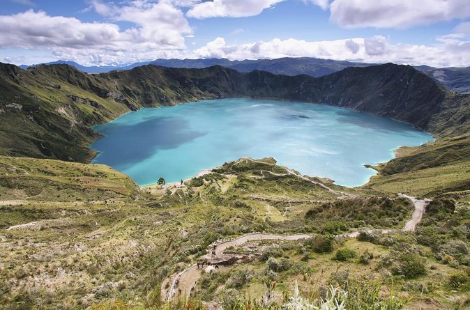 Quilotoa and Volcanoes Avenue Day Trip From Quito With Entrances - Key Points