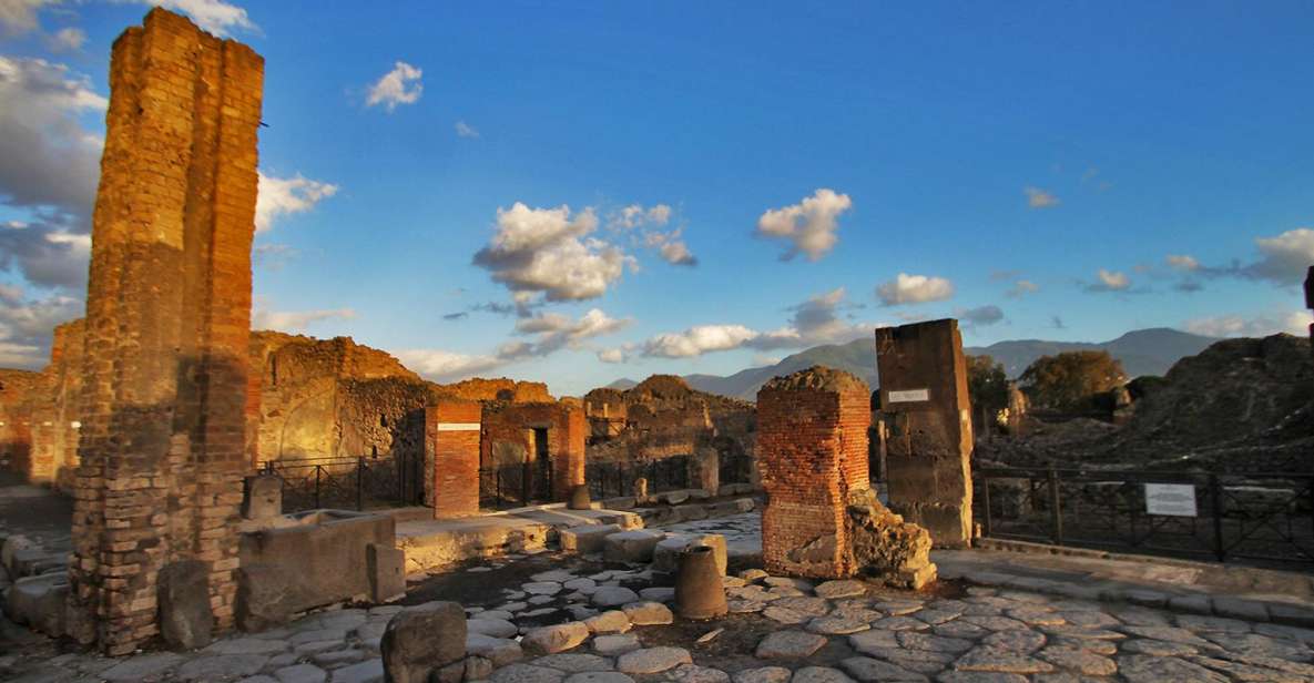 Round-Trip Limousine Transfers From Rome to Pompeii - Key Points